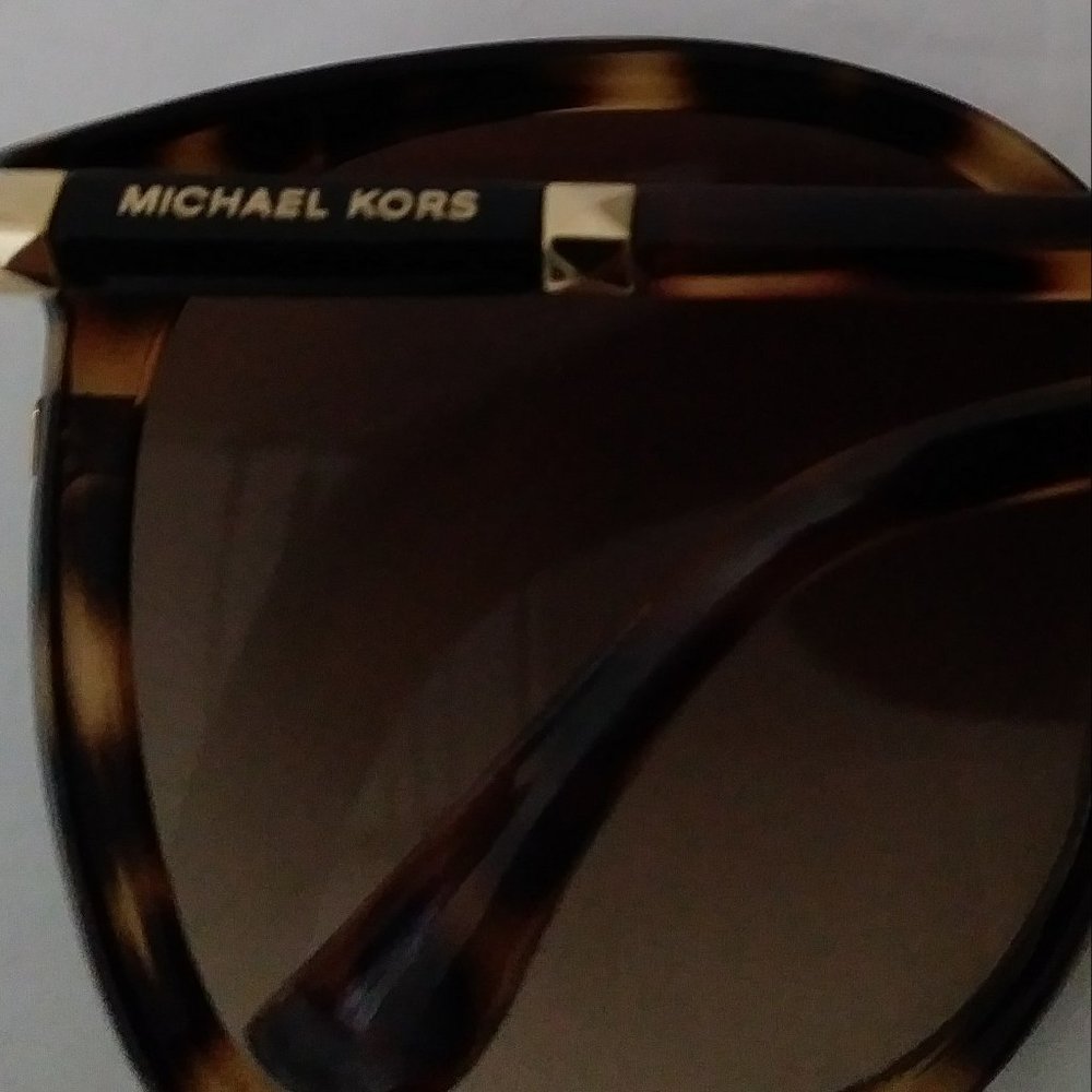 Michael Kors Oversize Tortoise Brown Sunglasses - Picture 9 of 14